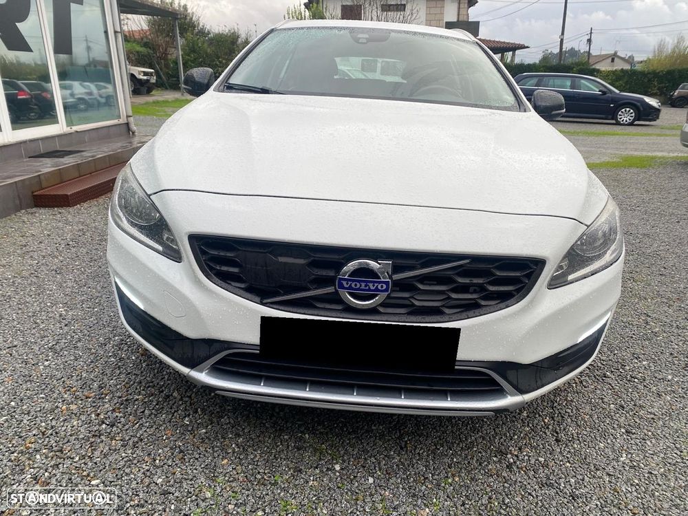 Volvo V60 Cross Country 2.0 D4 Momentum Geartronic - 2