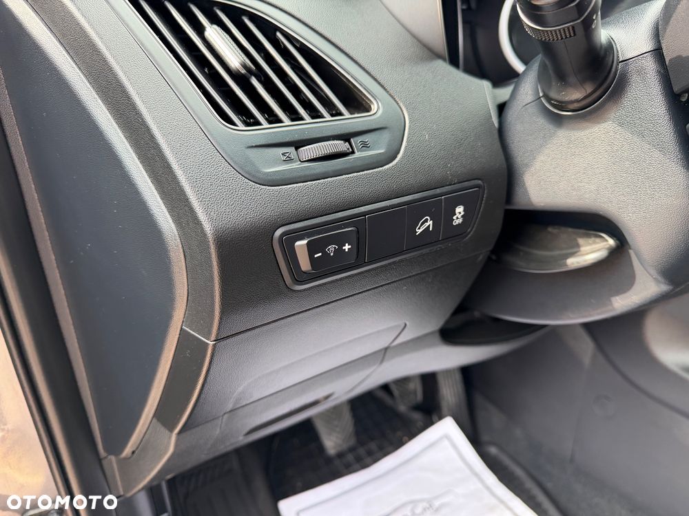 Hyundai ix35 1.7 CRDi 2WD blue Trend - 28