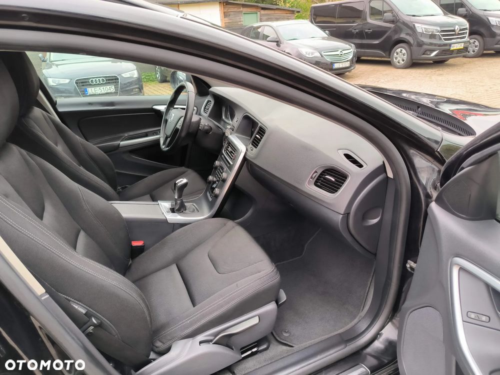 Volvo V60 D2 Drive-E Dynamic Edition (Kinetic) - 8