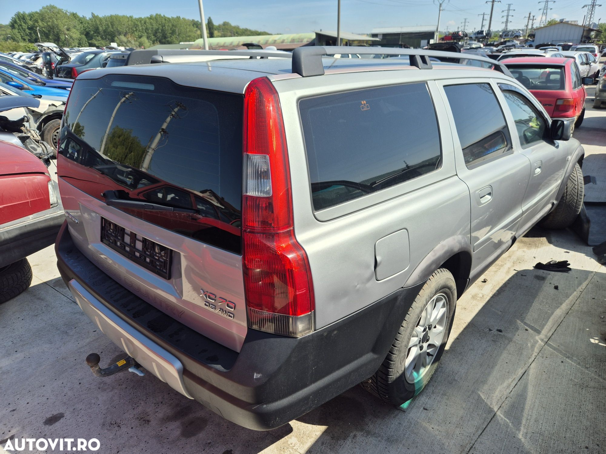 Dezmembram Volvo XC70 2004 2.4jtd 4x4 AUTOMAT - 3
