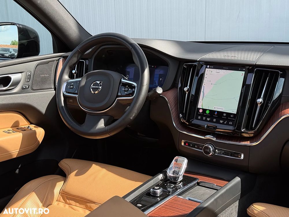 Volvo XC 60 B4 D AWD Ultimate Dark - 15