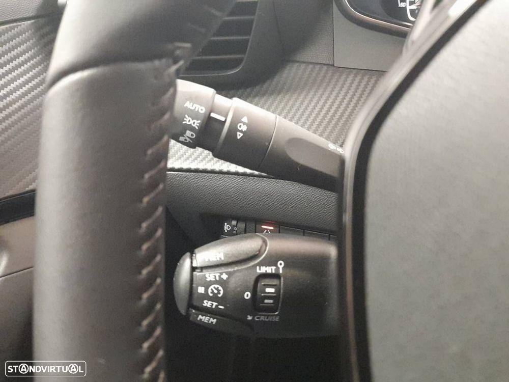 Peugeot 2008 1.2 PureTech Active Pack - 13