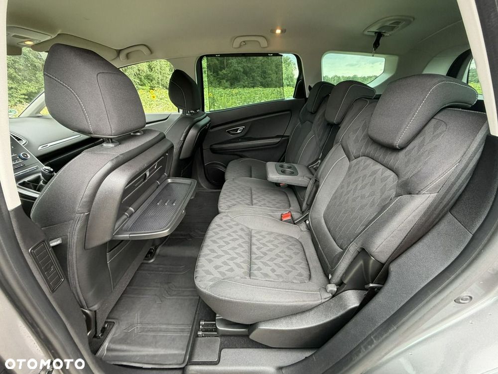 Renault Grand Scenic - 15
