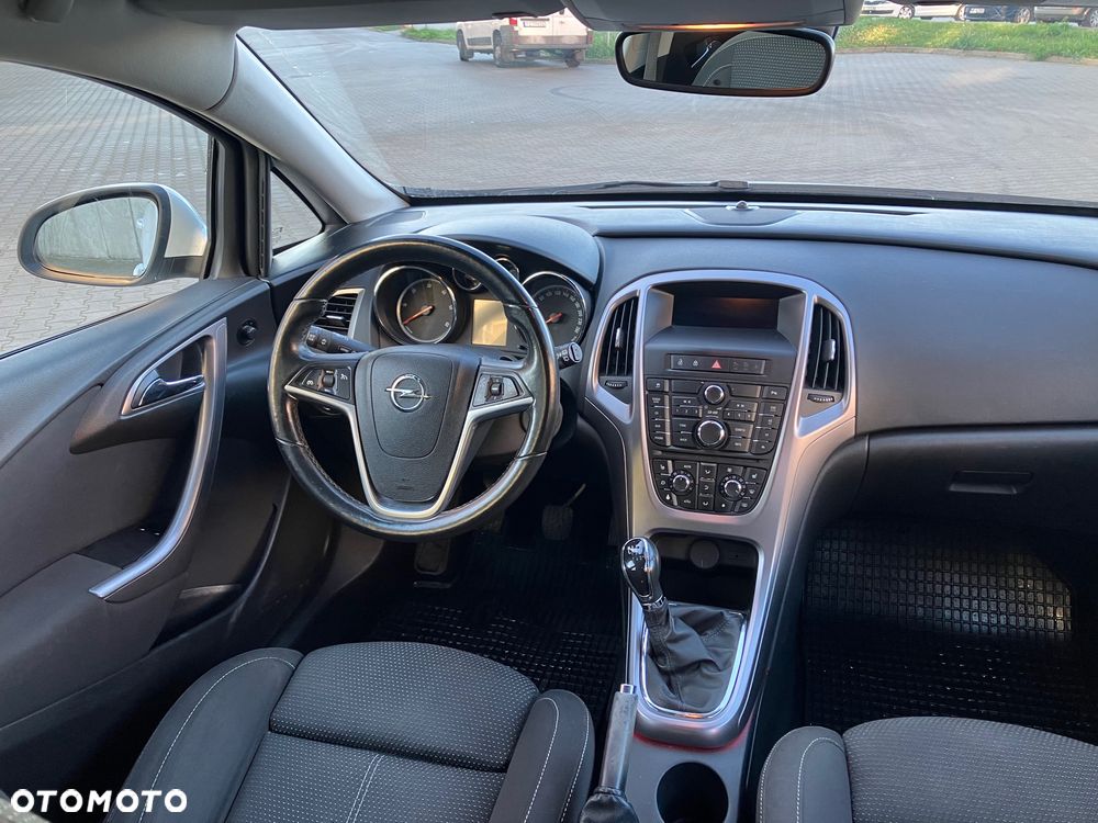 Opel Astra 1.7 CDTI - 11