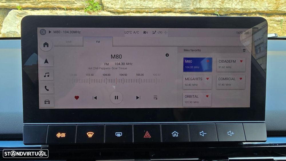 MG MG4 64 kWh Luxury - 24