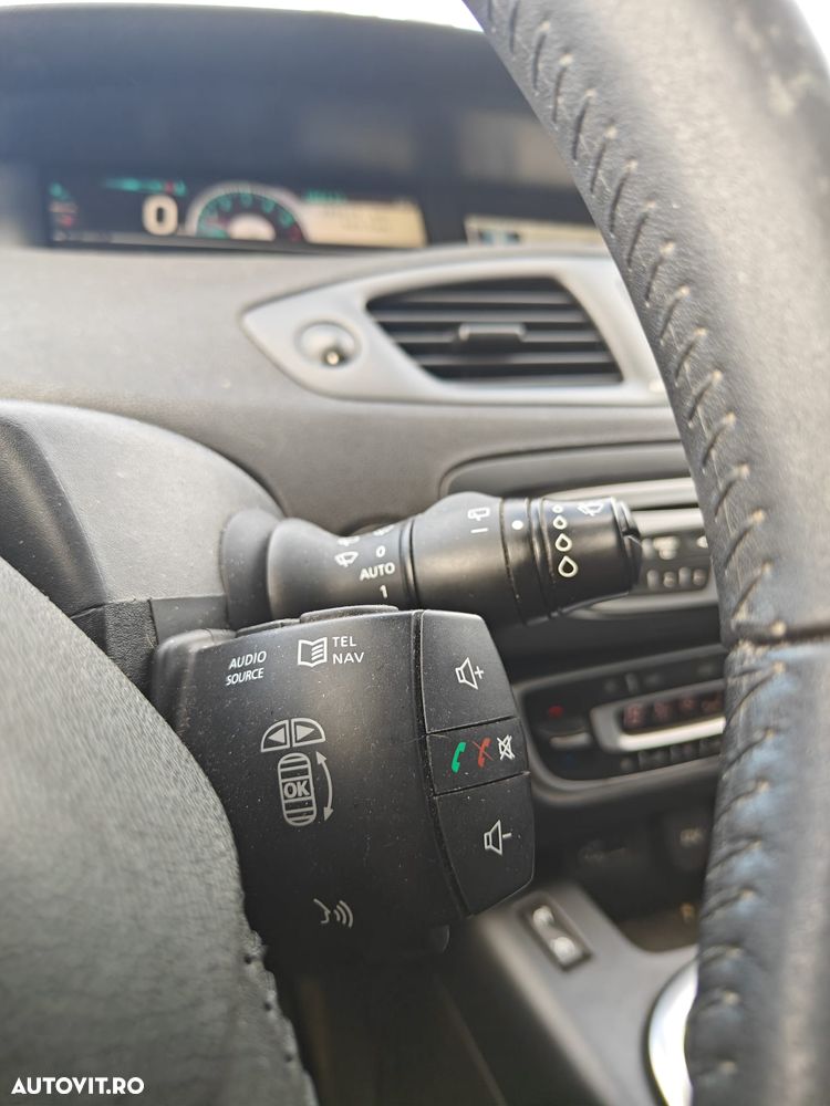 Renault Grand Scenic dCi 130 FAP Start & Stop Bose Edition - 13