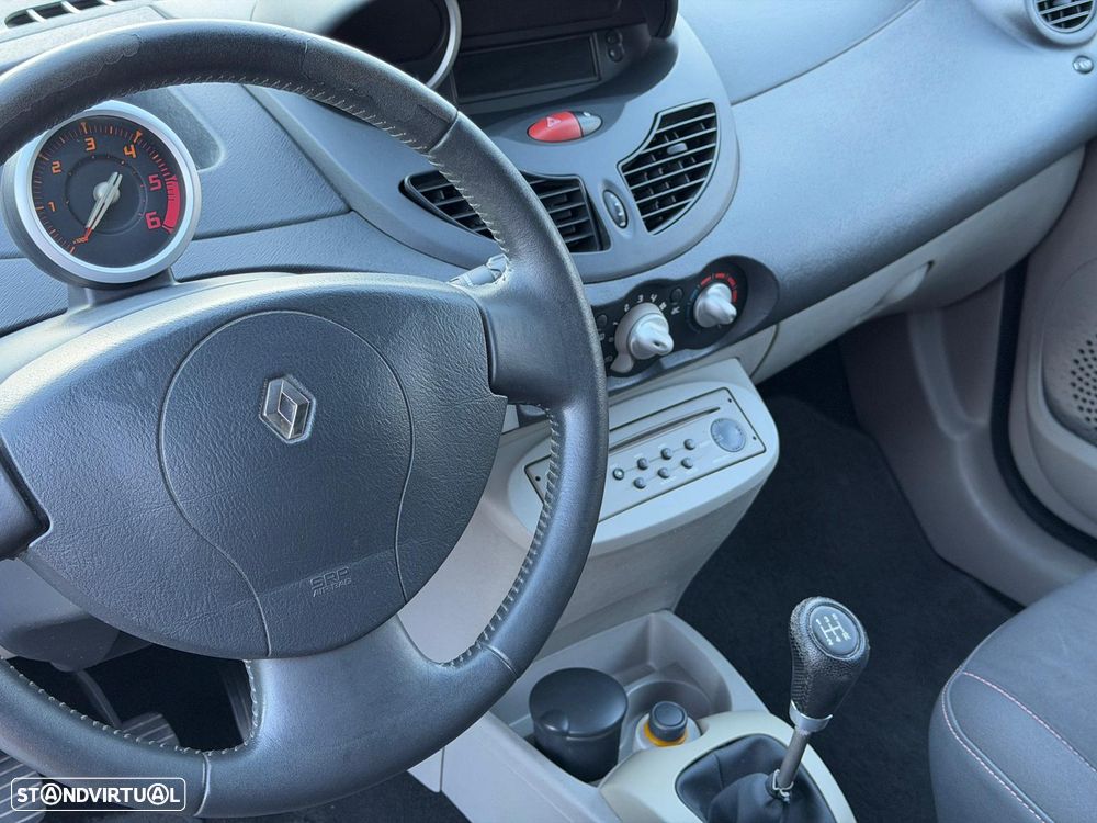 Renault Twingo 1.5 dCi Dynamique S - 9