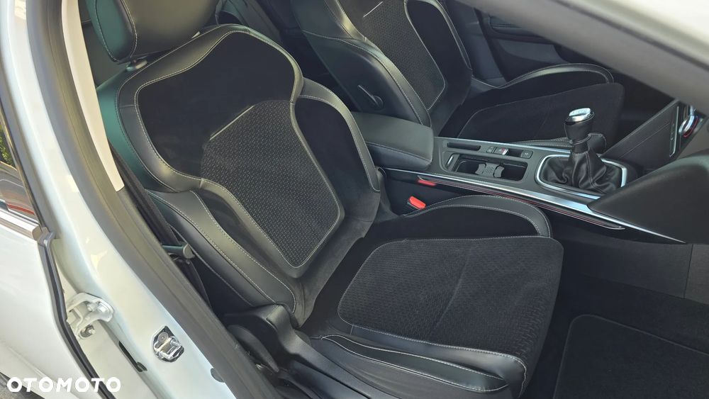 Renault Megane - 25