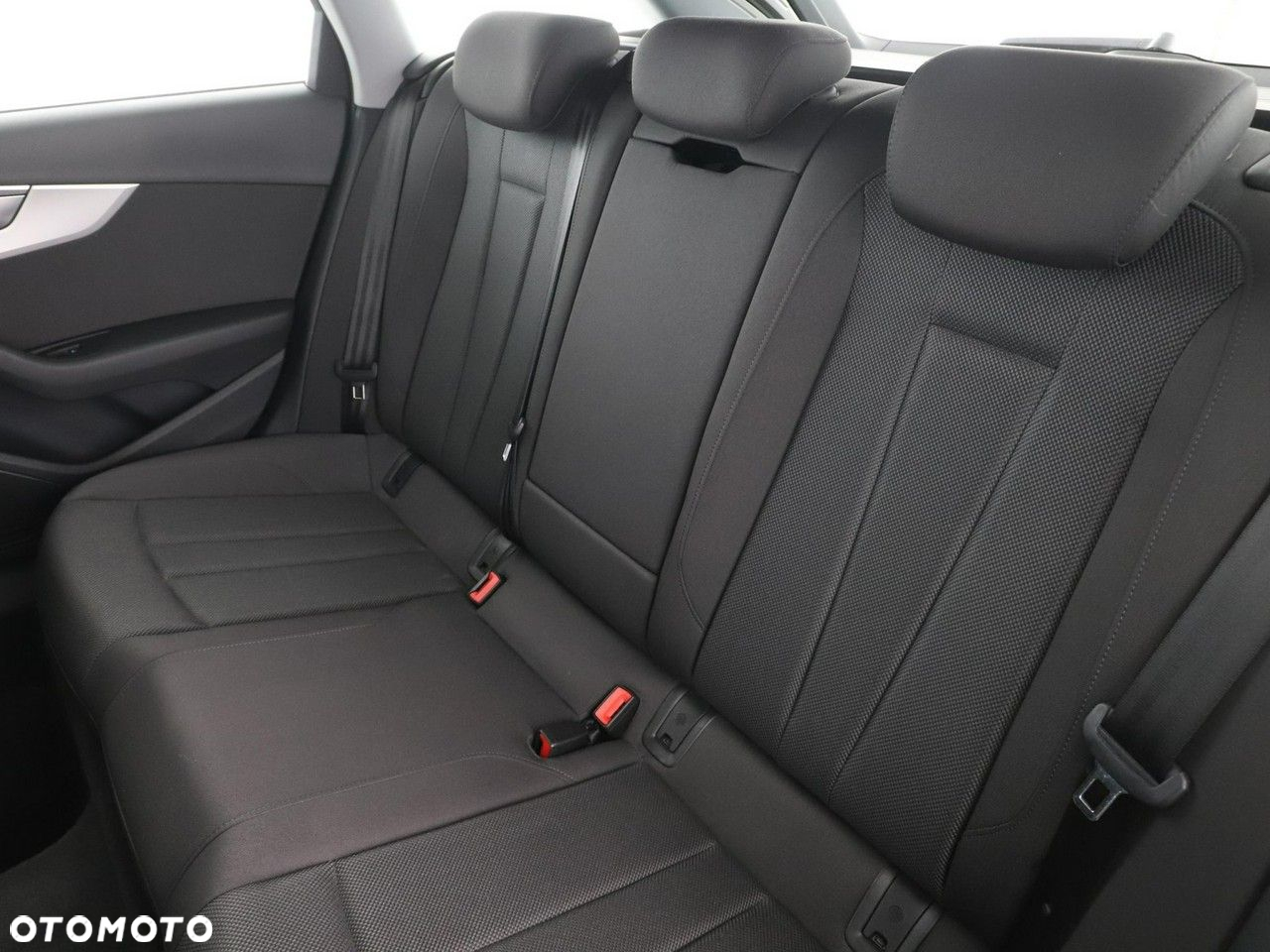 Audi A4 Avant 35 TDI S tronic - 18