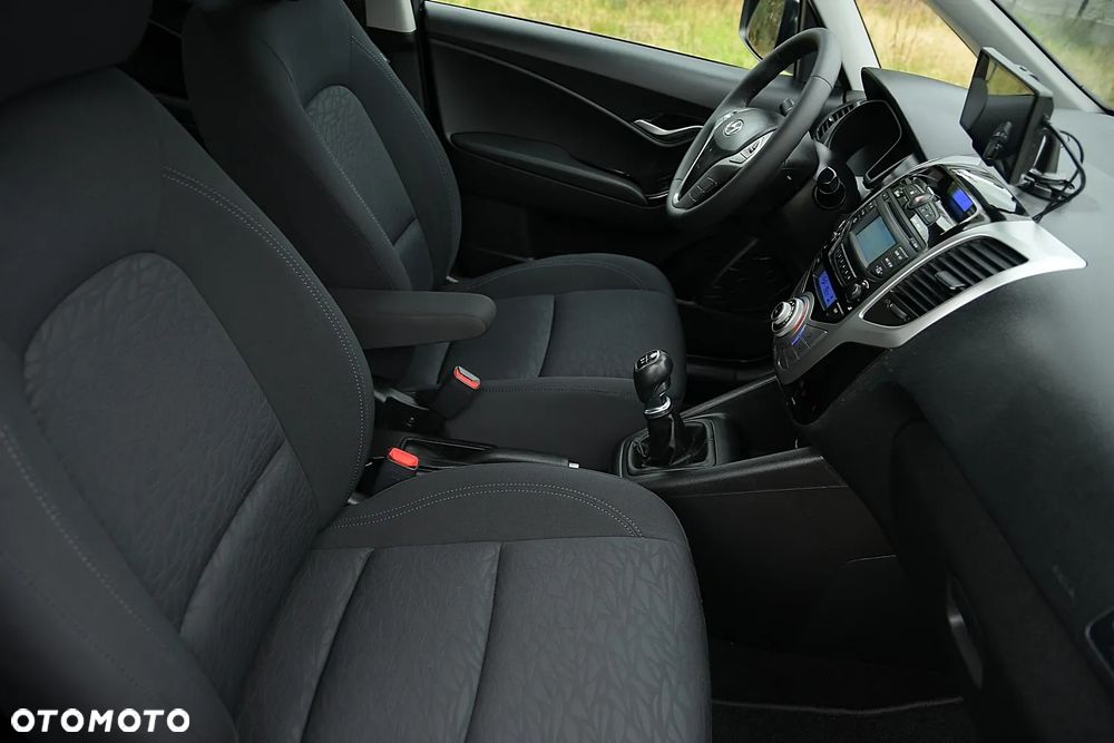Hyundai ix20 - 35