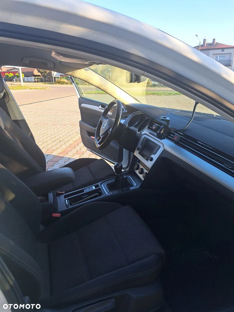 Volkswagen Passat 2.0 TDI BMT Comfortline - 21