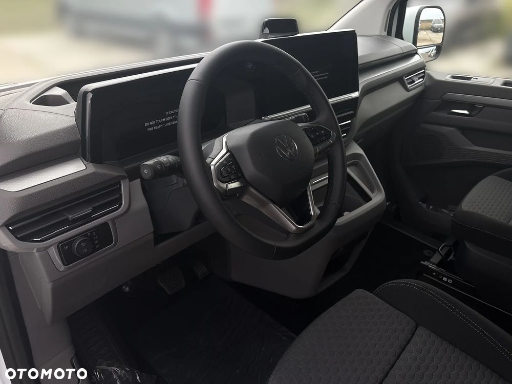 Volkswagen Caravelle - 11