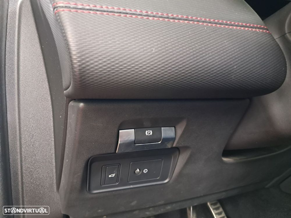 Land Rover Discovery Sport 2.0 eD4 R-Dynamic S - 4