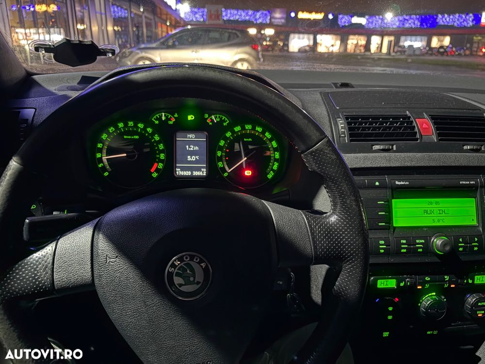 Skoda Octavia Combi 2.0 FSI Turbo RS - 6