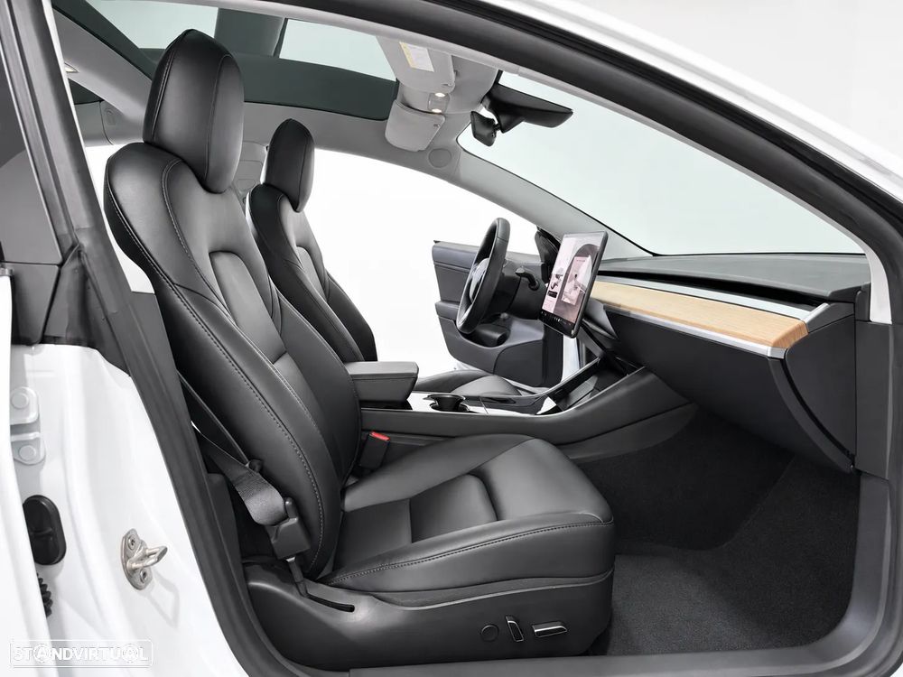 Tesla Model 3 Standard Range Plus RWD - 32