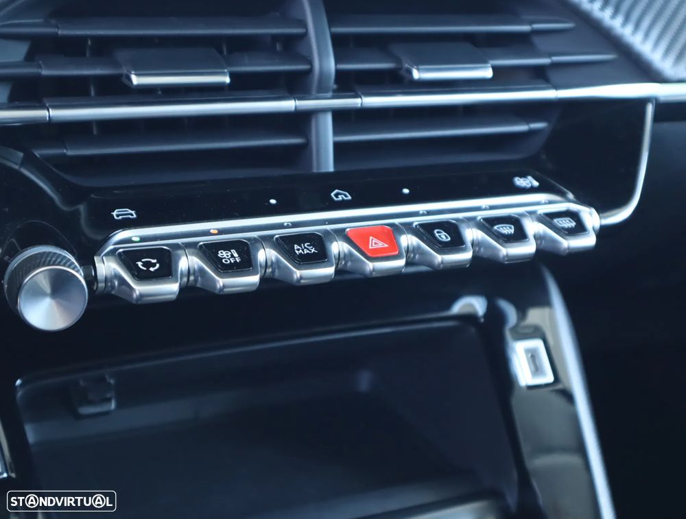 Peugeot 208 1.2 Hybrid Allure e-DCS6 - 43