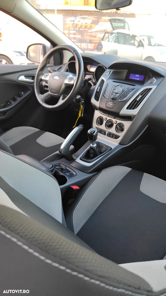 Ford Focus - 11