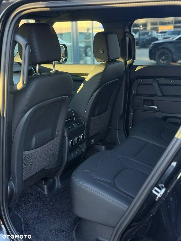 Land Rover Defender - 20