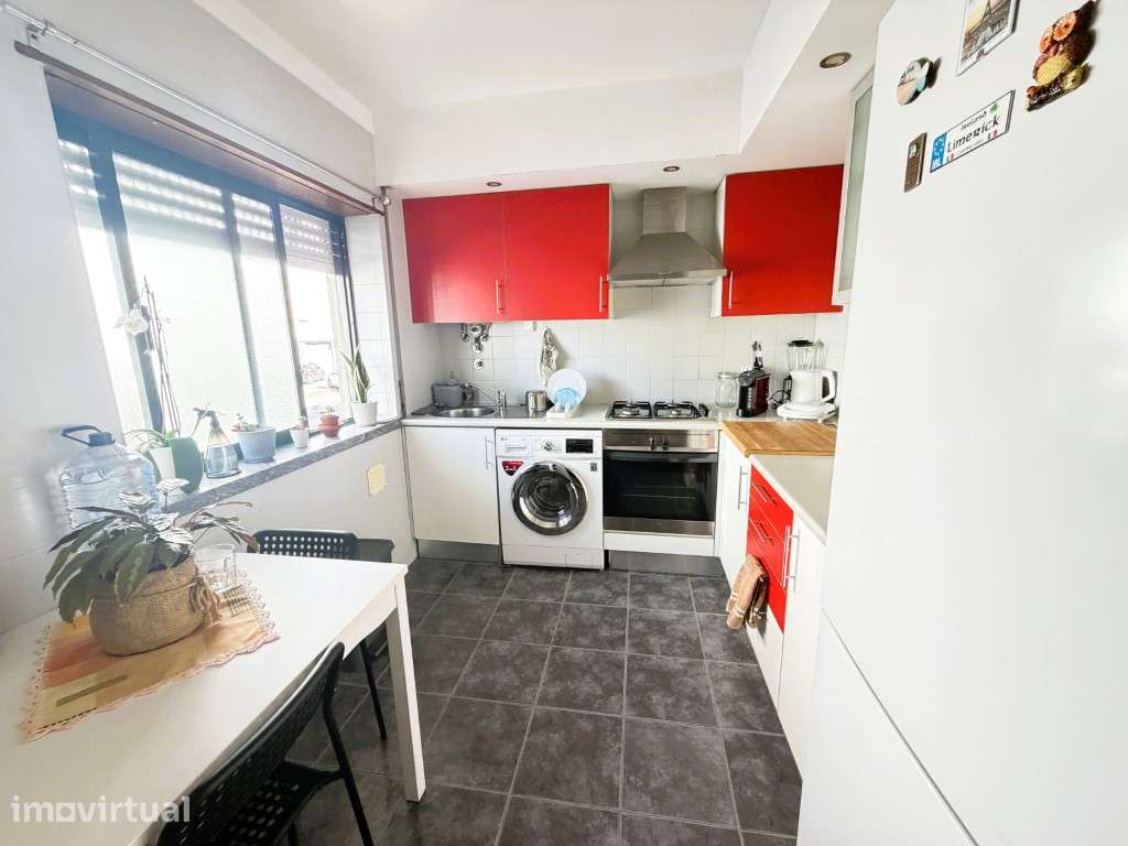 Apartamento T1+1 Duplex com Pátio, Churrasqueira e Garagem | Avenal... - Grande imagem: 2/24