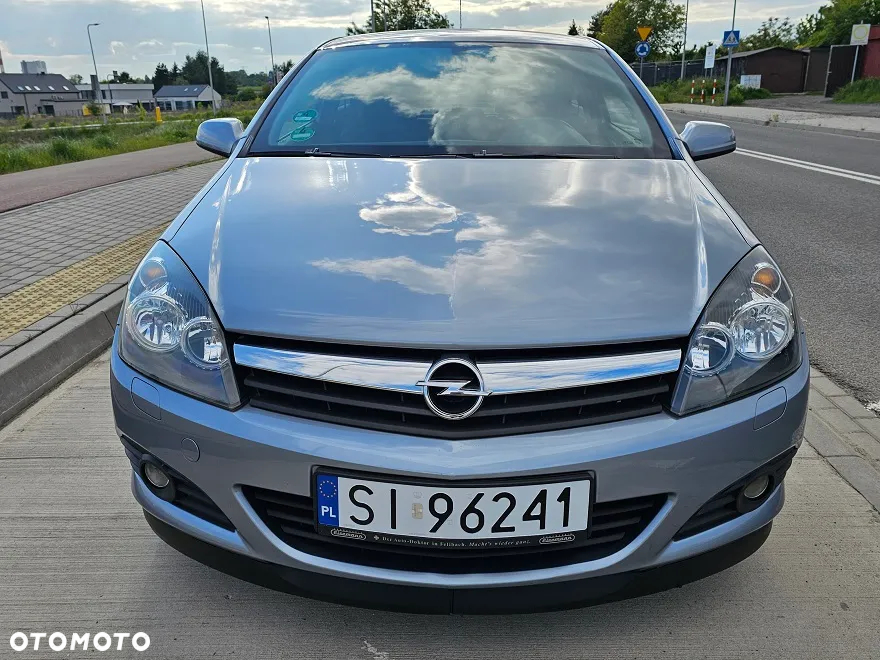 Opel Astra GTC 1.6 Edition Plus - 10