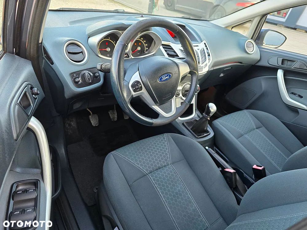 Ford Fiesta 1.4 Titanium - 25