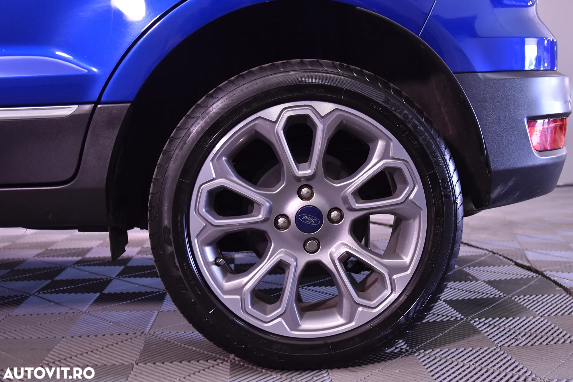 Ford EcoSport - 13