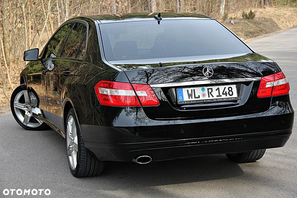 Mercedes-Benz Klasa E 200 BlueEFFICIENCY Elegance - 22