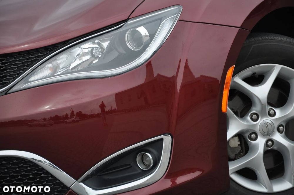 Chrysler Pacifica - 7