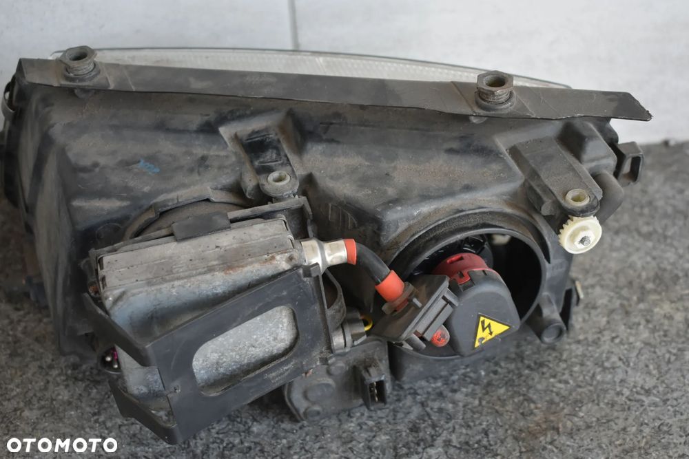 LAMPA LAMPY PRZÓD PASSAT B5 XENON HELLA - 8