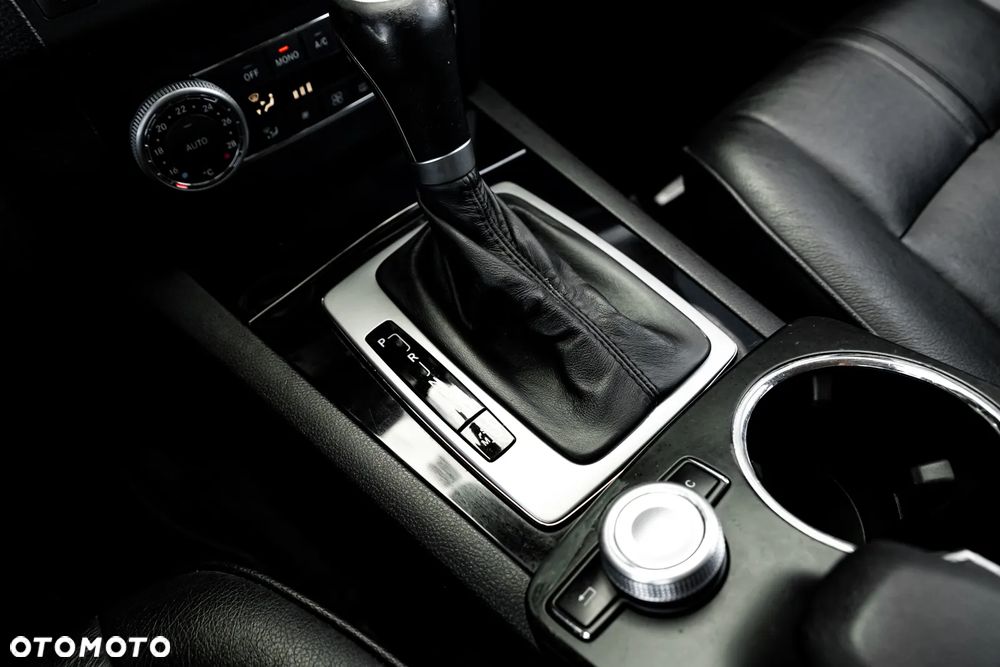 Mercedes-Benz GLK 320 CDI DPF 4Matic 7G-TRONIC Edition 1 - 26