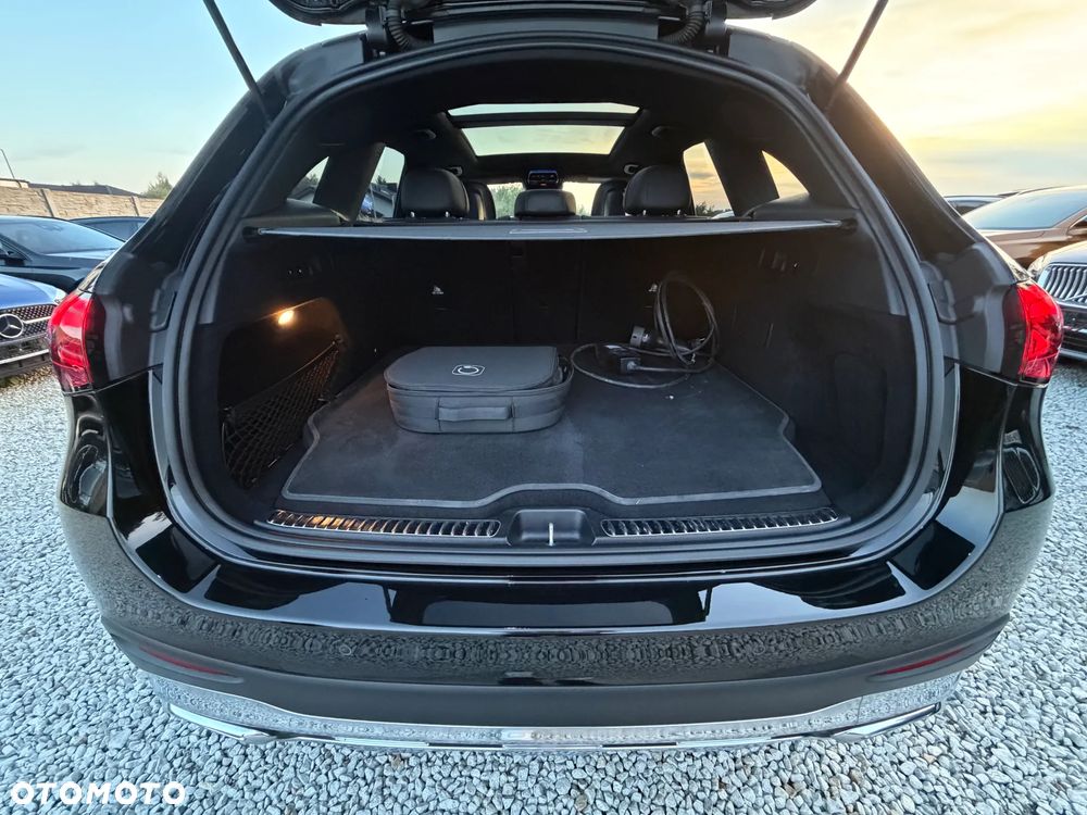 Mercedes-Benz GLC 400 e 4Matic 9G-TRONIC AMG Line Advanced - 32