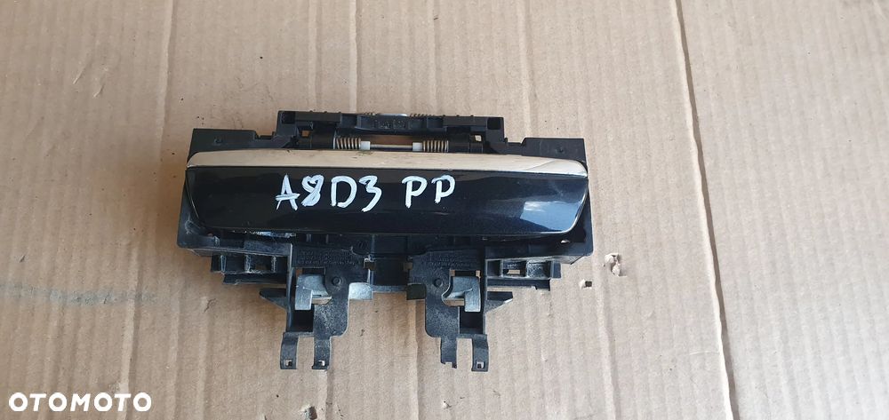 Klamka prawy przód przednia prawa Audi A8 D3 - 1