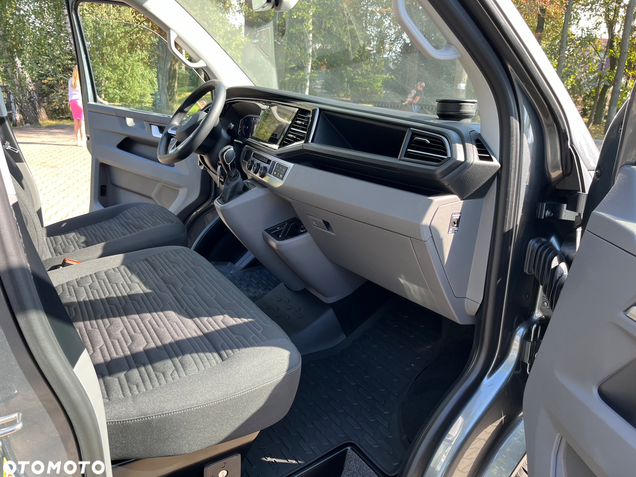 Volkswagen Caravelle 6.1 2.0 TDI L2 Comfortline DSG - 27