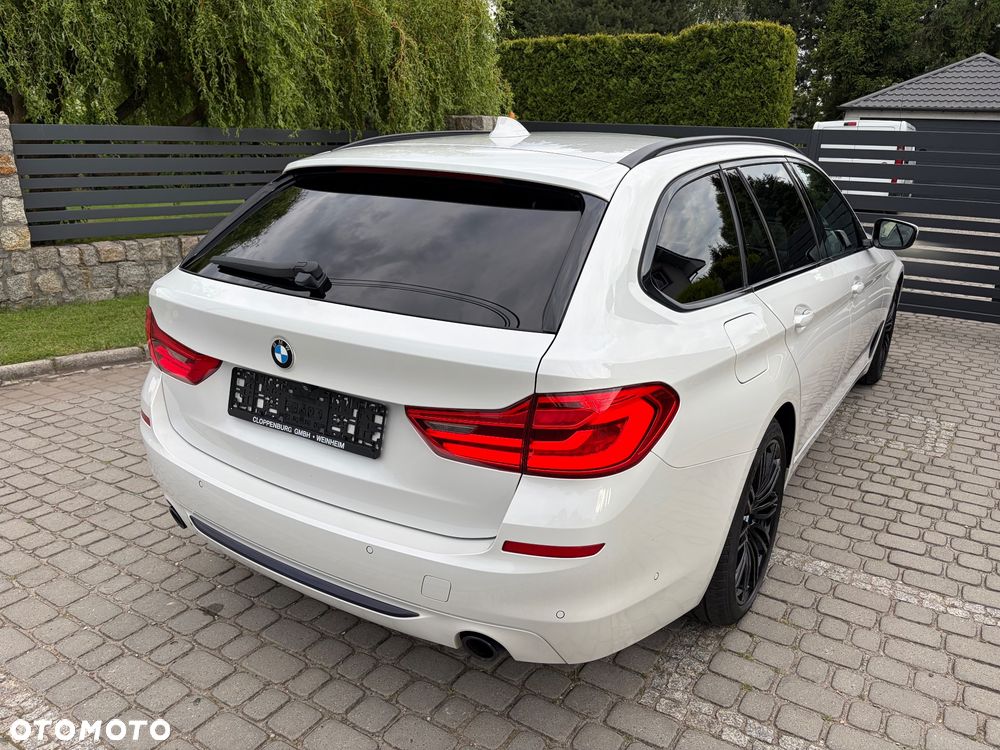 BMW Seria 5 525d Sport-Aut Luxury Line - 14