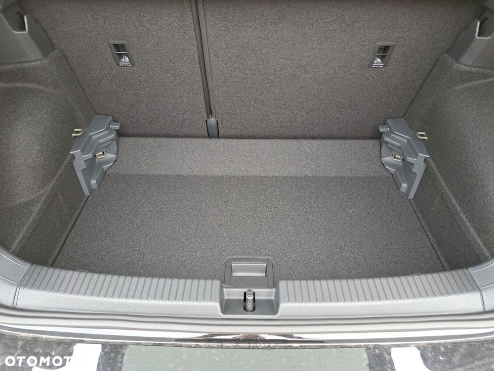 Volkswagen T-Cross 1.0 TSI R-Line Plus DSG - 17