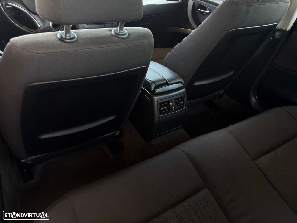 BMW 320 d Navigation - 18