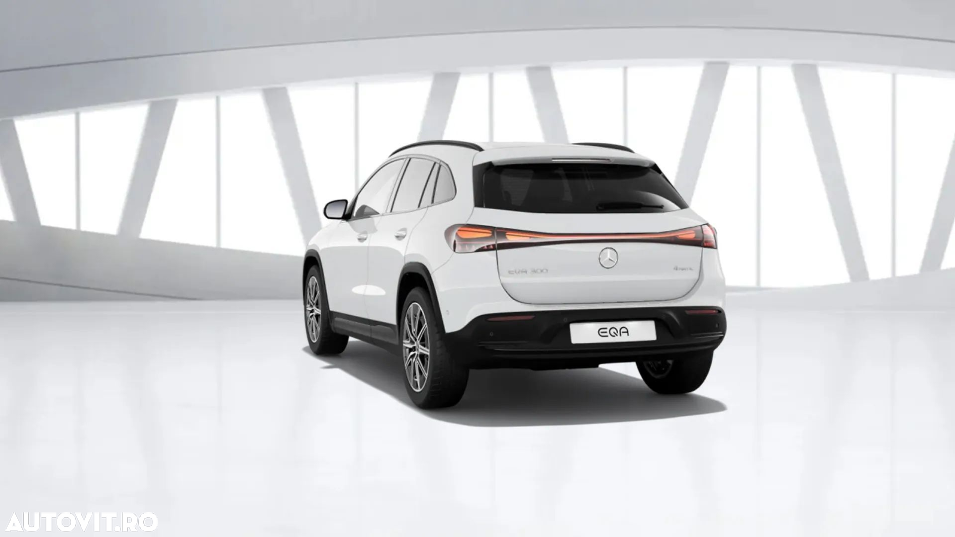 Mercedes-Benz EQA 300 4MATIC - 3