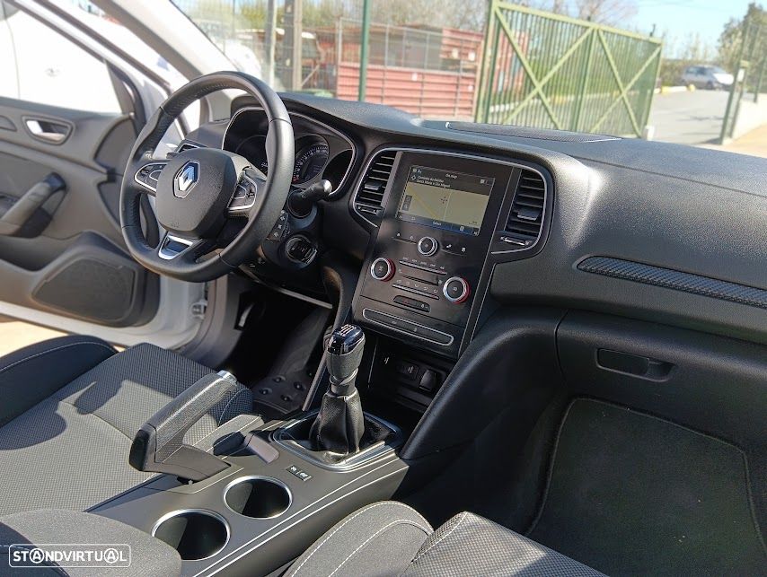 Renault Mégane Sport Tourer BLUE dCi 115 BUSINESS EDITION - 10