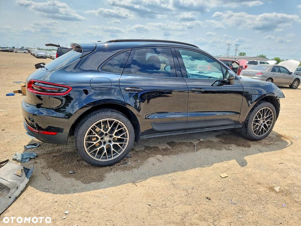 Porsche Macan - 4