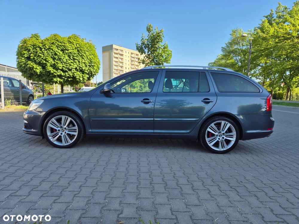 Skoda Octavia 2.0 TDI CR DPF DSG RS - 5