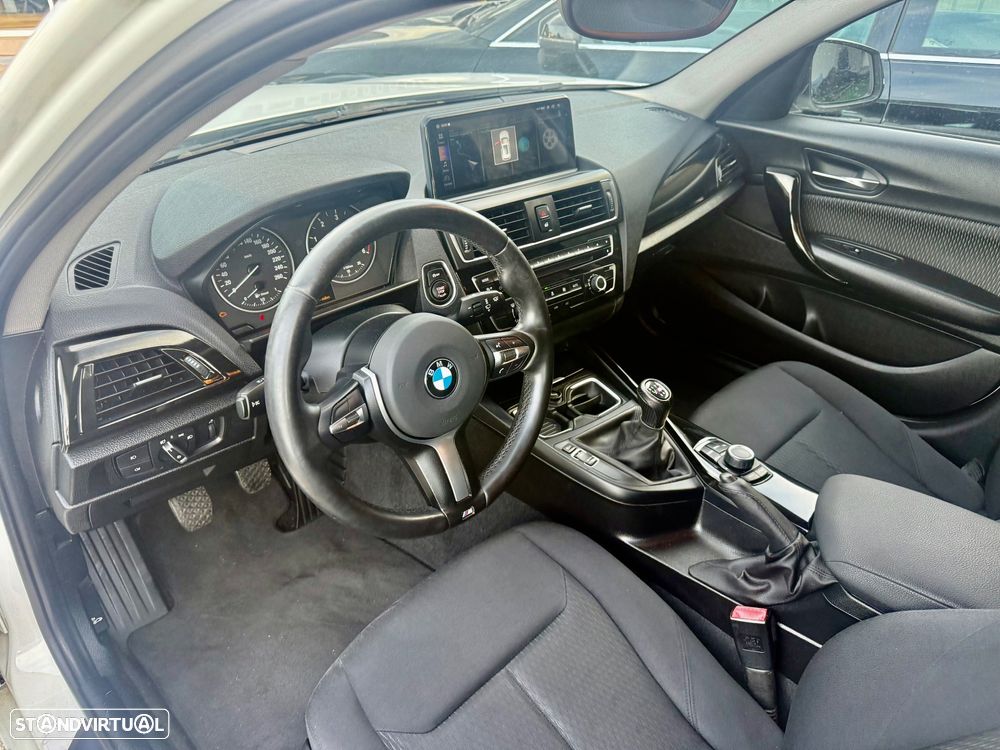 BMW 116 d Pack M - 22