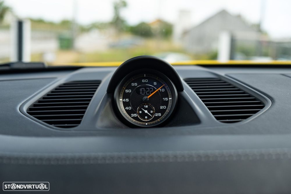 Porsche 911 Série F - 34