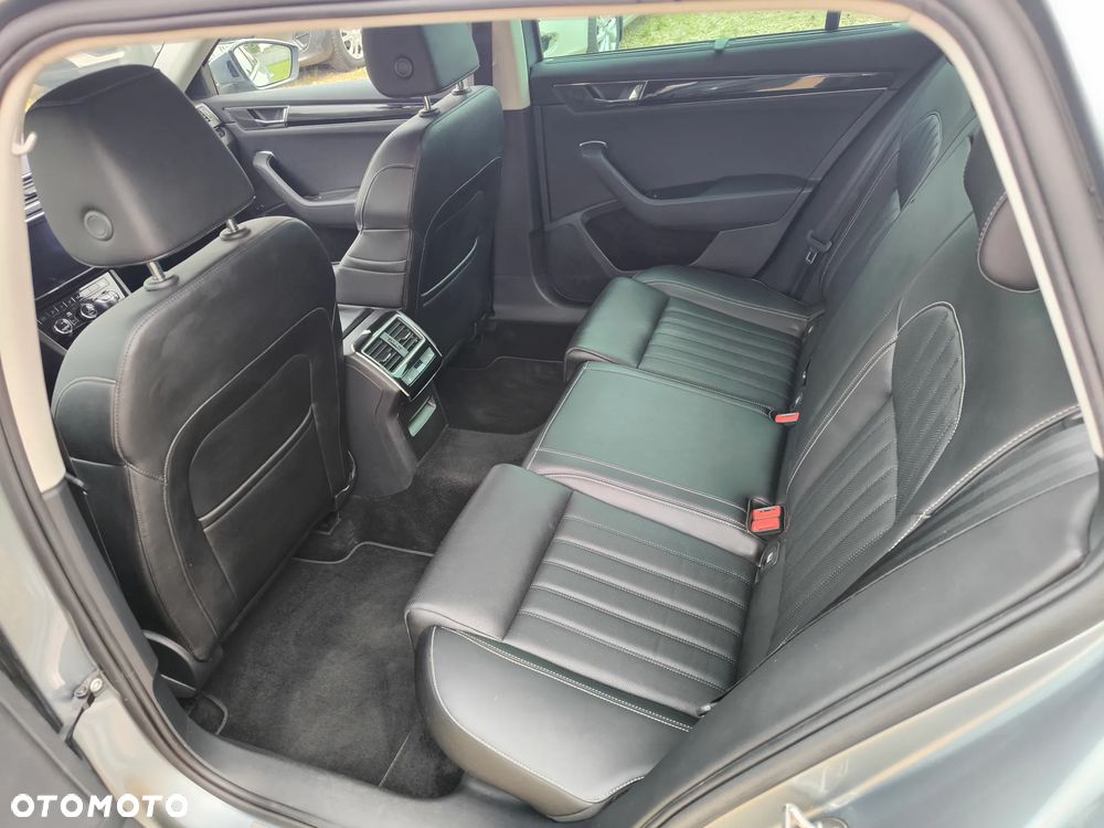 Skoda Superb 2.0 TSI L&K DSG - 14