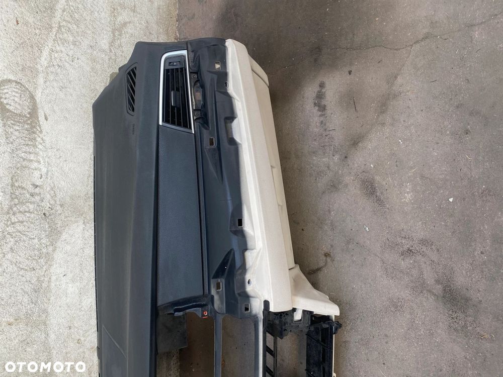 DESKA ROZDZIELCZA KOKPIT KONSOLA BMW 5 GT F07 HUD - 4