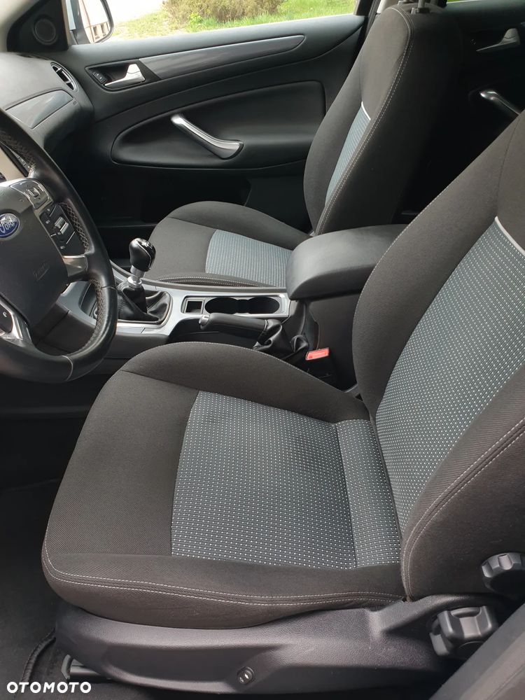 Ford Mondeo 2.0 TDCi Titanium X - 23