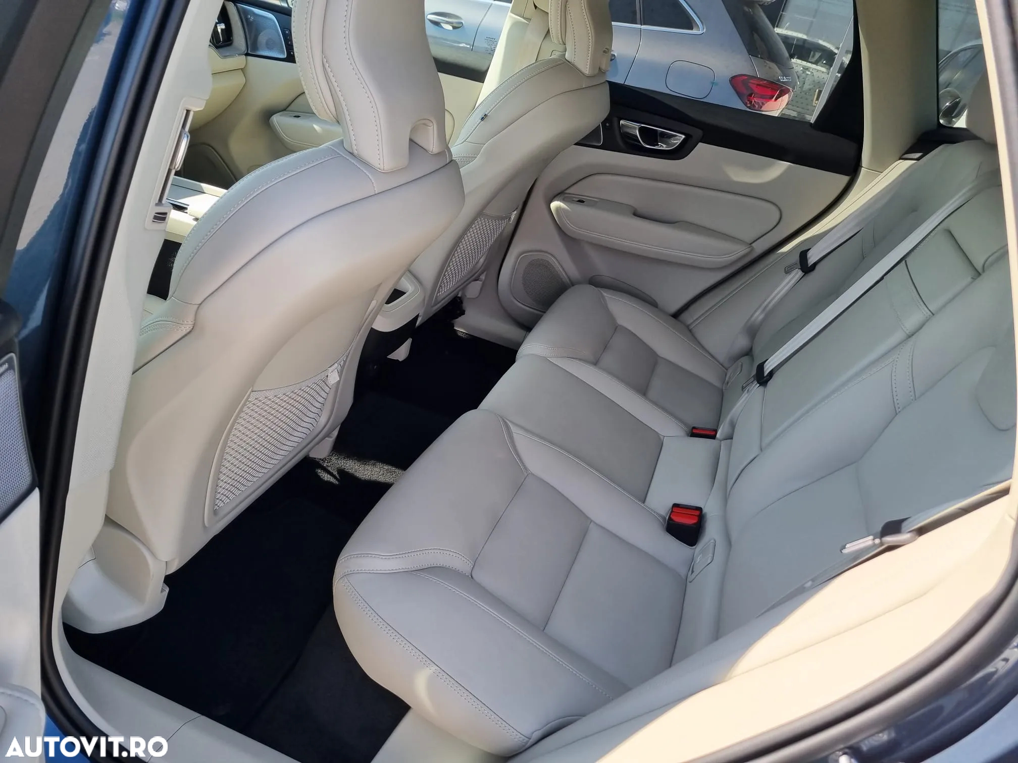Volvo XC 60 B4 MHEV Inscription - 17