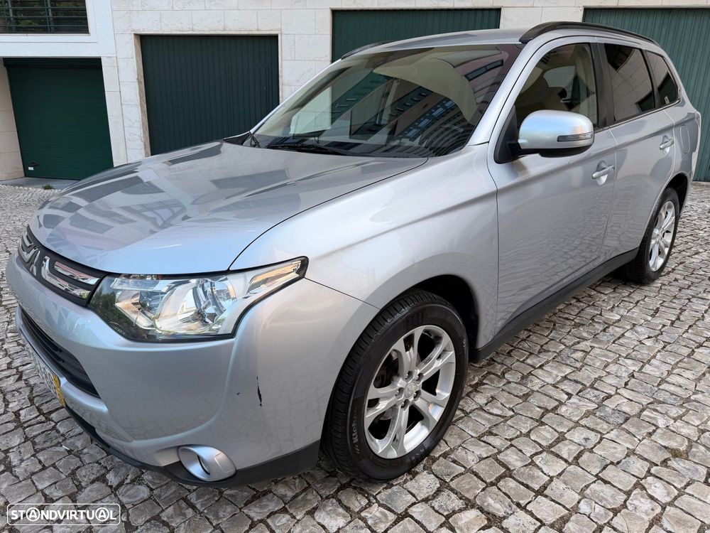 Mitsubishi Outlander 2.2 DI-D Intense - 21