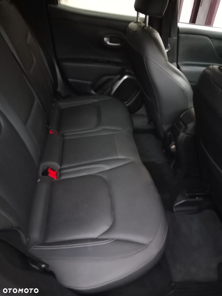 Jeep Renegade - 30