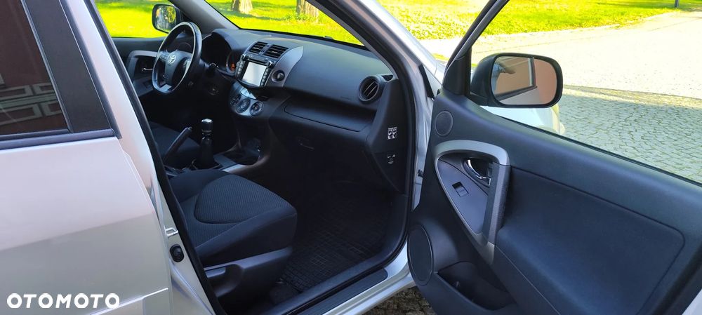Toyota RAV4 - 19
