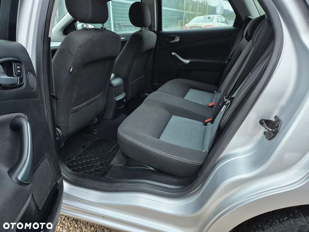 Ford Mondeo 2.0 TDCi Viva Trend - 11